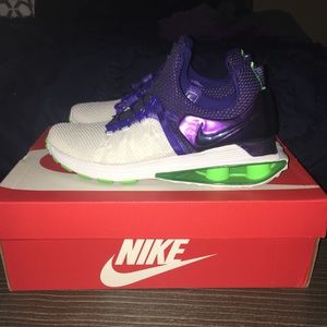 Women’s Nike shox gravity